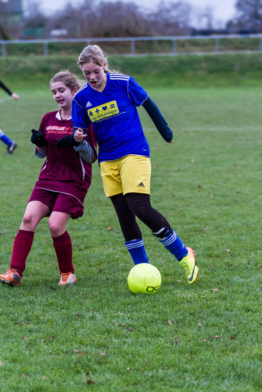 Bild 249 - B-Juniorinnen TSV Gnutz o.W. - SV Henstedt Ulzburg II : Ergebnis: ca. 5:0